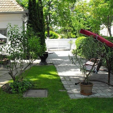 Kornel Apartman Siofok Ngoại thất bức ảnh